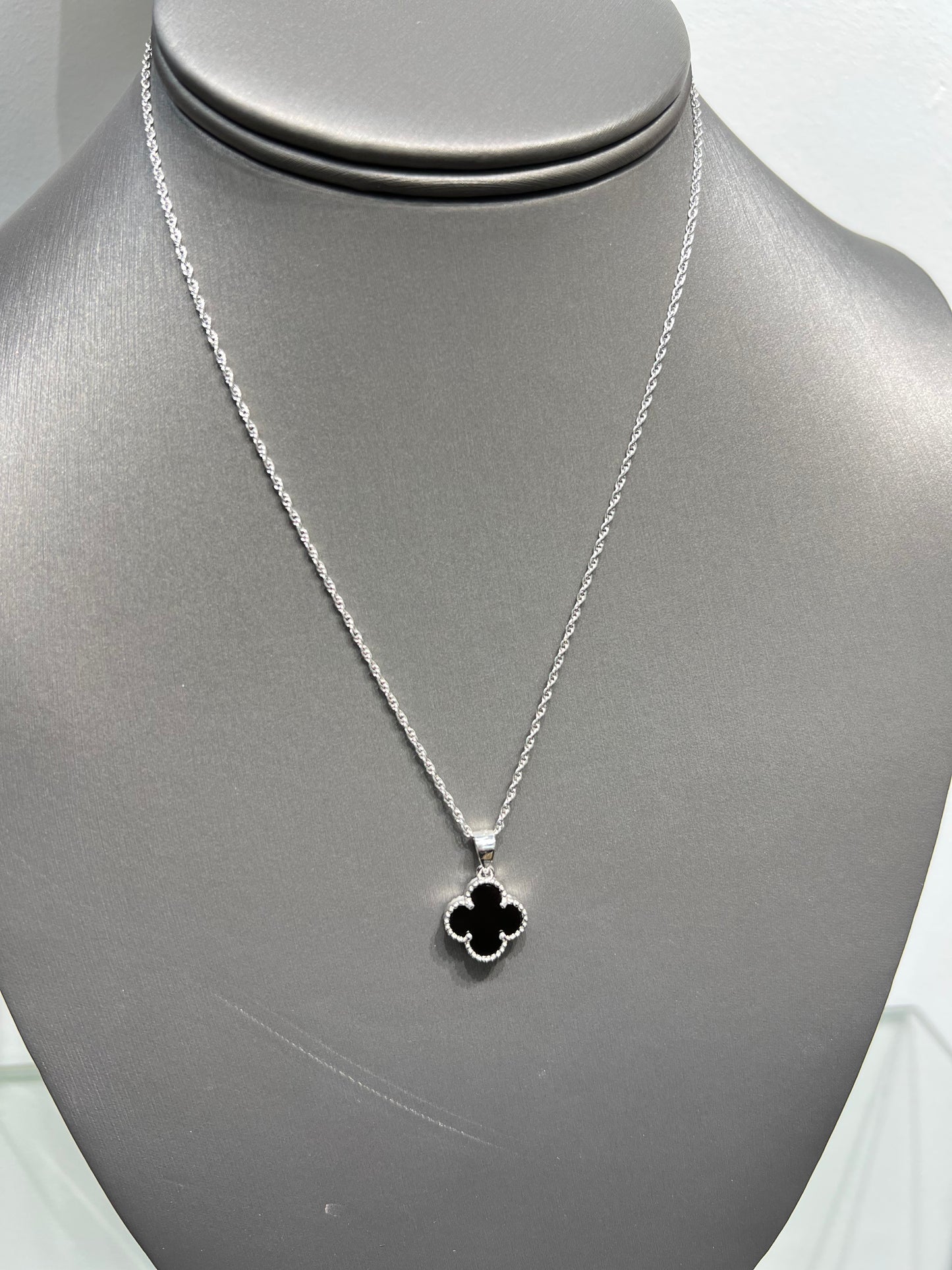 S772- NEW .925 Sterling Silver Black Trebol (10.5mm) W.G