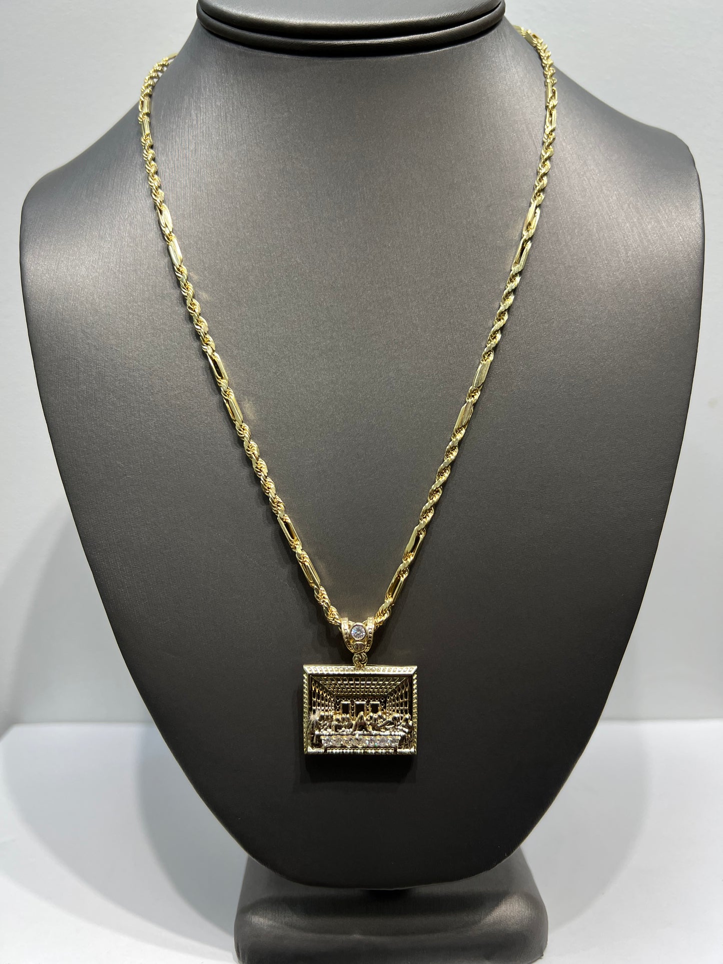 C57- NEW 10K Hollow Milano Chain & The Last Supper Square Pendant SET W.G