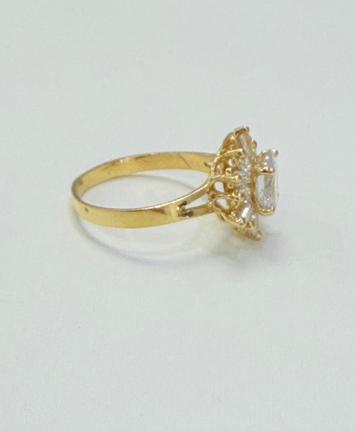 501- NEW 14K Gold Cubic Zirconia Star Ring W.G