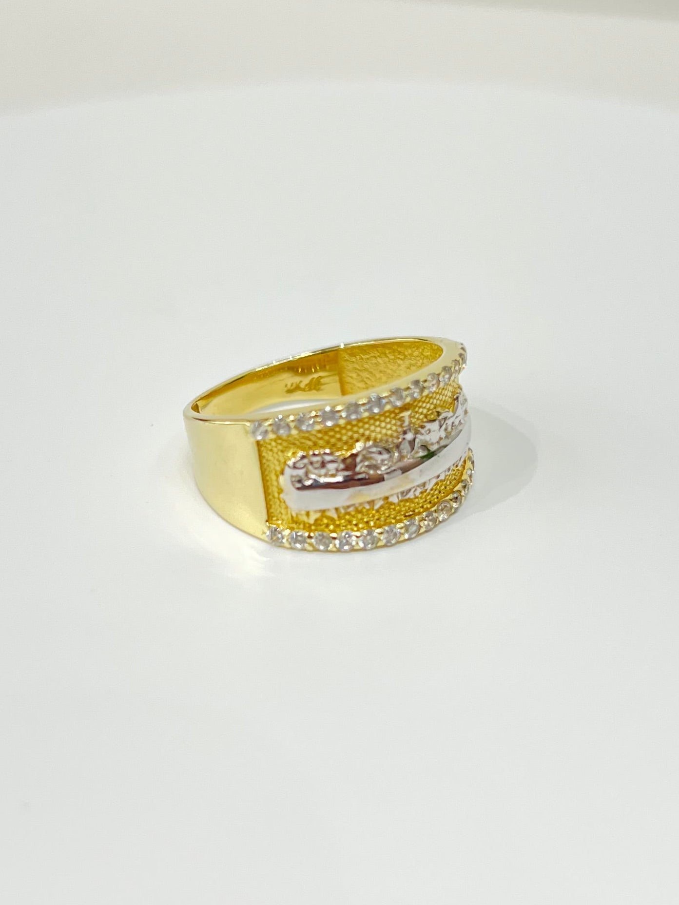 1246- NEW 14K The Last Supper Ring W.G