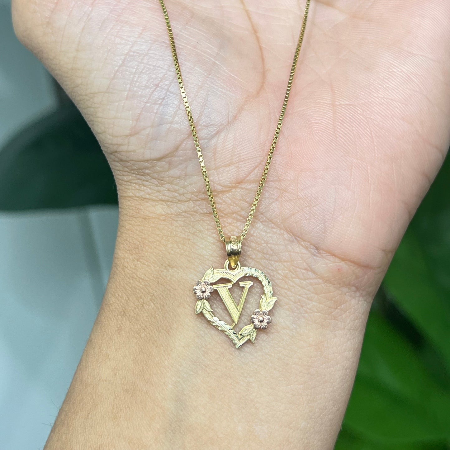 00174- NEW 14K Letter “V” Heart Shape Pendant (W.G)