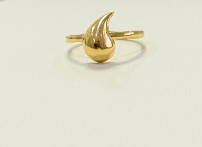 1712- NEW 10K Tear Drop Gold Women’s Ring W.G