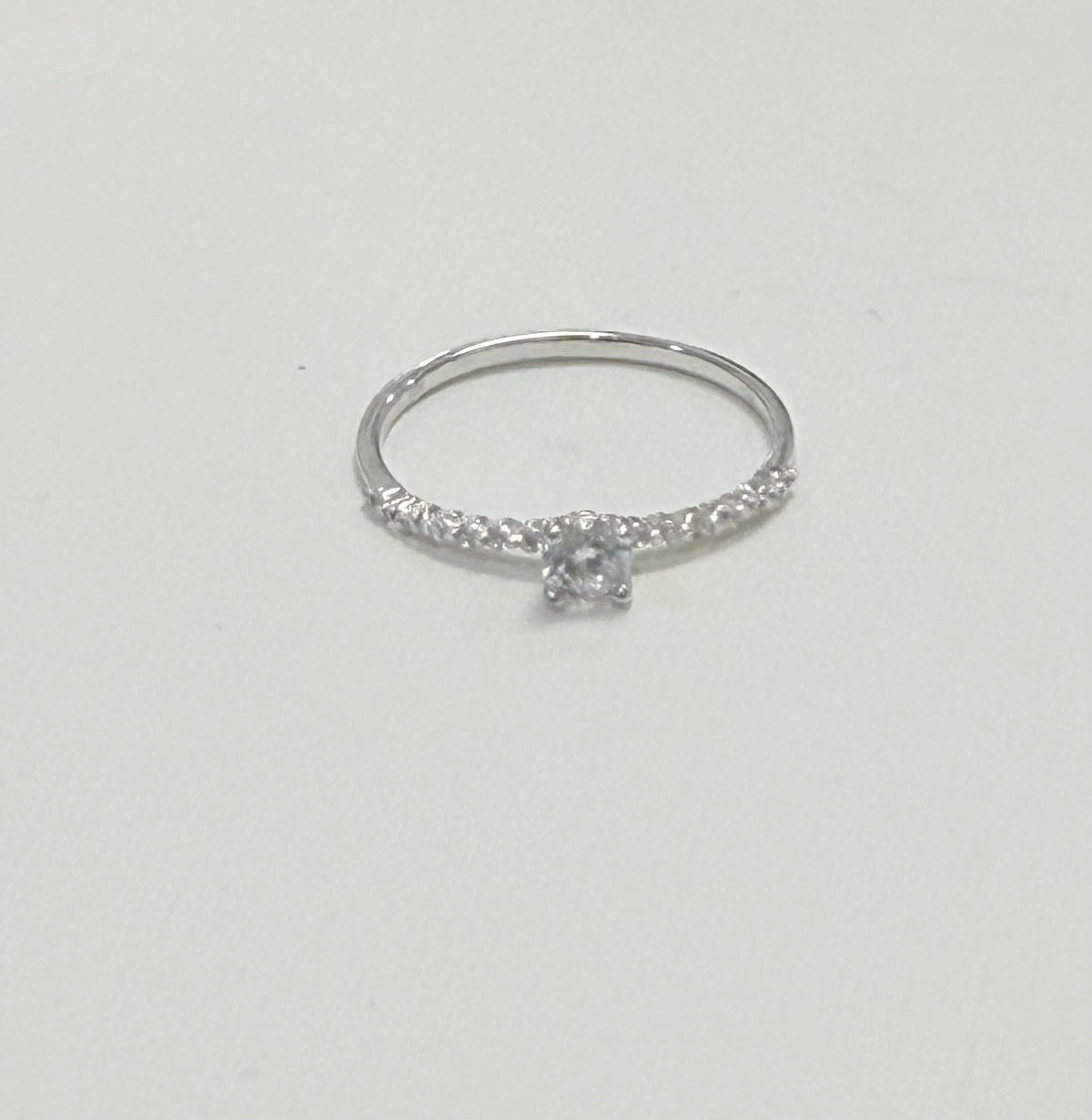 S447 - Anillo de plata 925 con circonita cúbica fina y redonda, talla 7