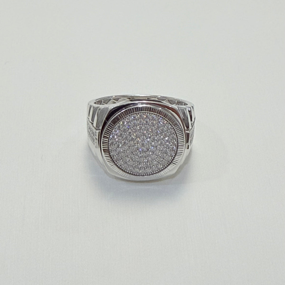 S1141- .925 Sterling Silver Ice Out Round Men’s Ring W.G