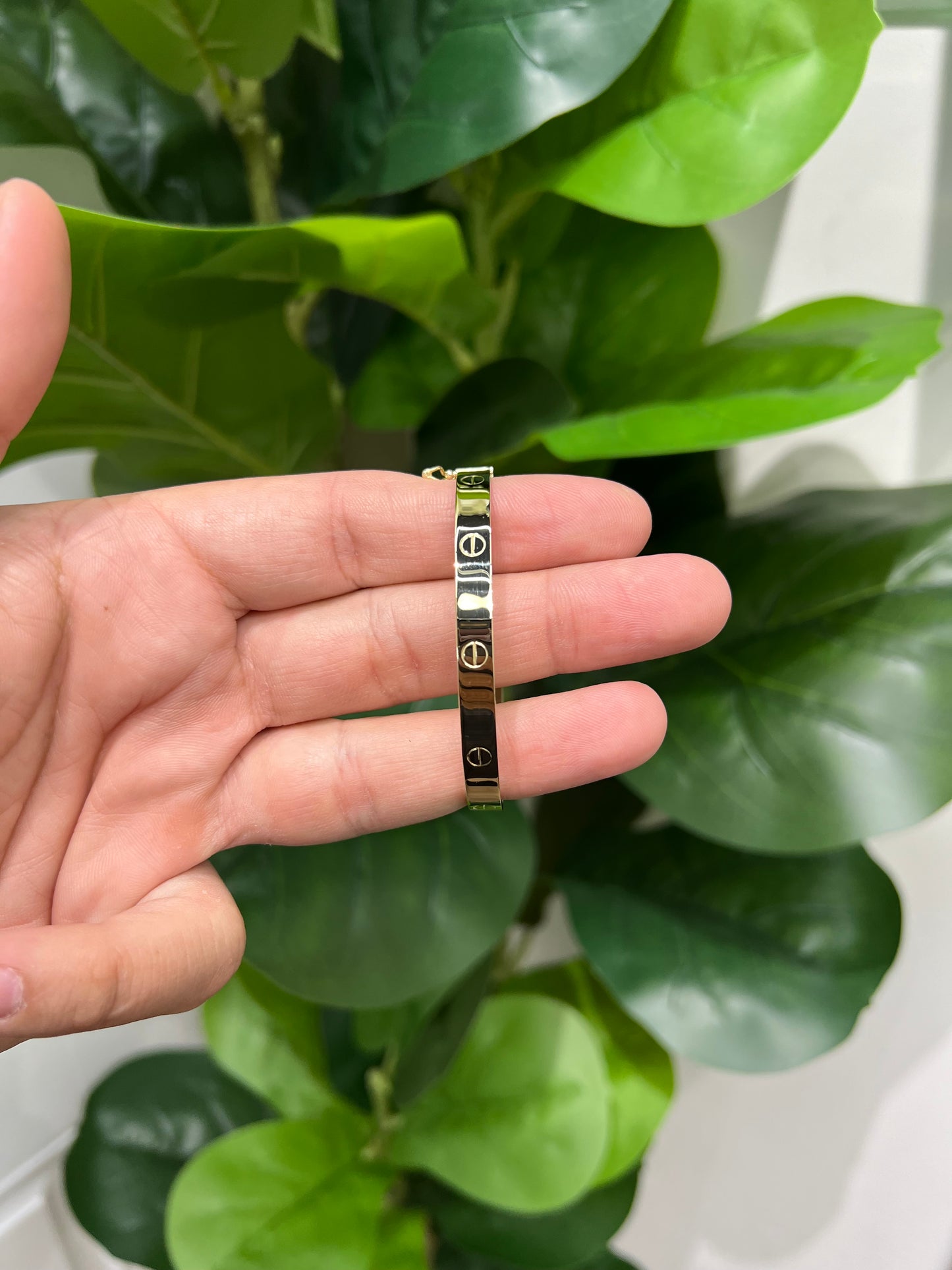 1338-NEW 14K Cartier Style Bangle Band Bracelet Replica (18.03CM) W.G