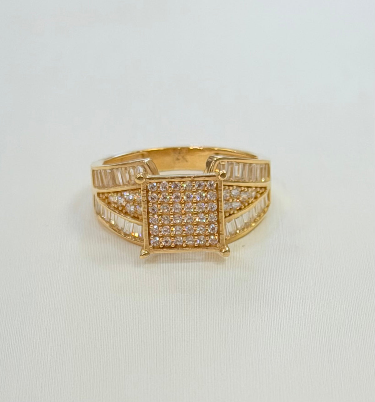 937- NEW 14K Square Fashion Cz Ring W.G
