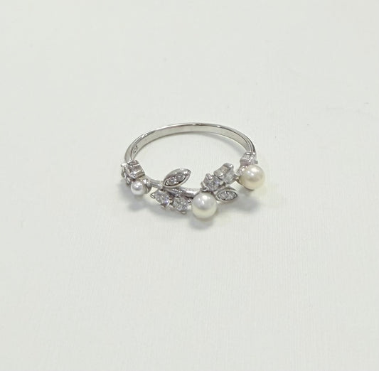 S762- NEW .925 Sterling Silver Pearl Imitation Women's Ring W.G