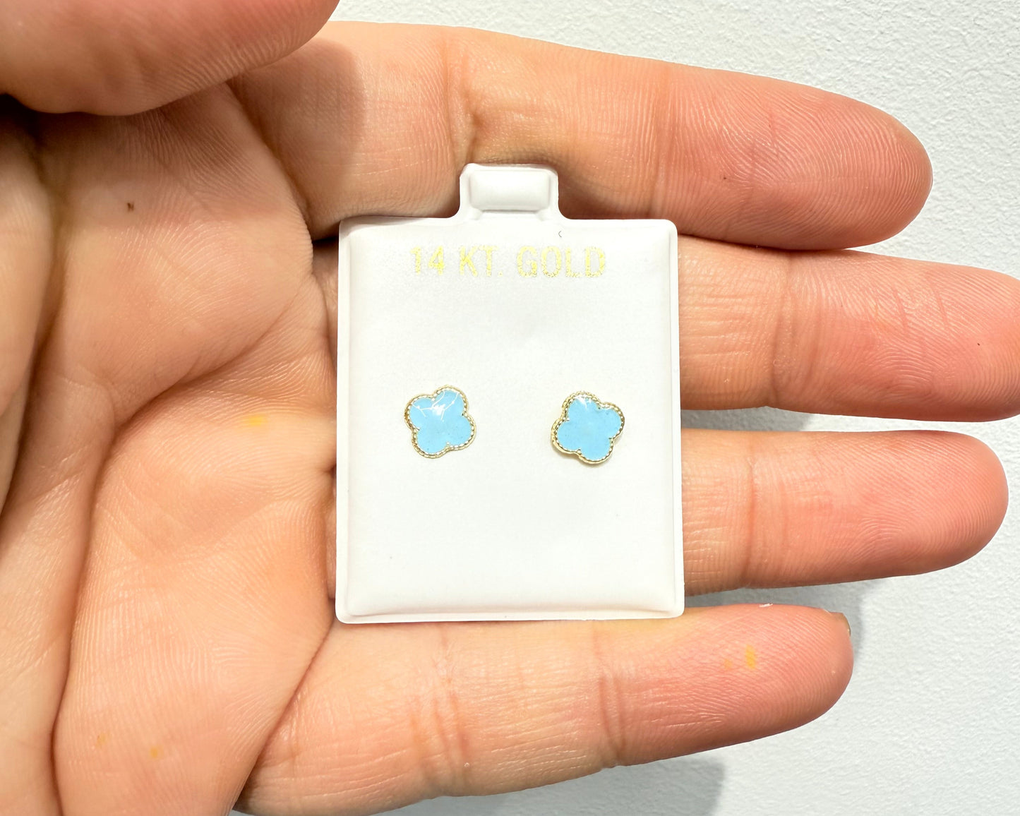 1077-NEW 14k Gold Trebol Aqua Blue Stud Earrings (7mm) W.G