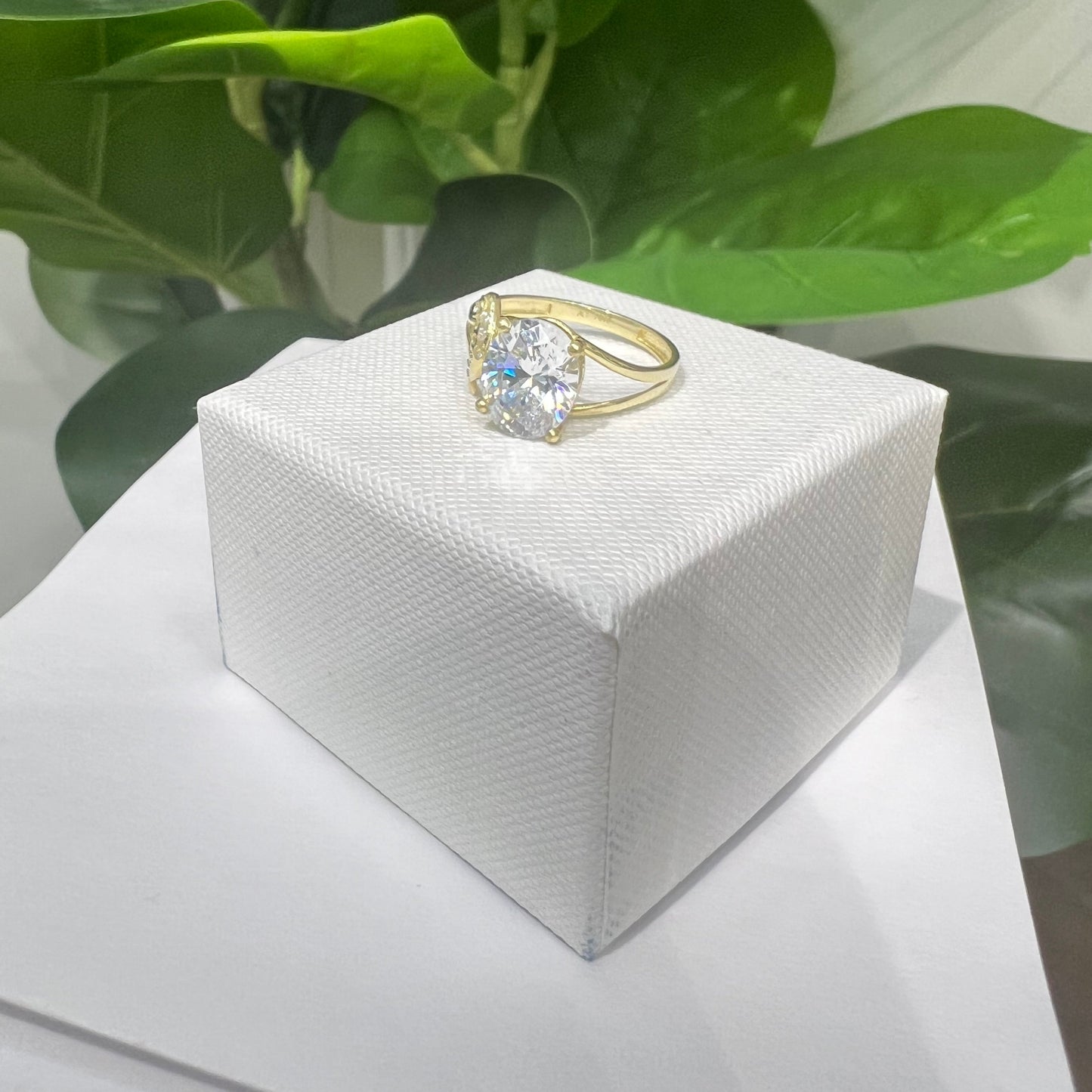 1383- NEW 10K Gold Prong Dolphin Cz RIng W.G