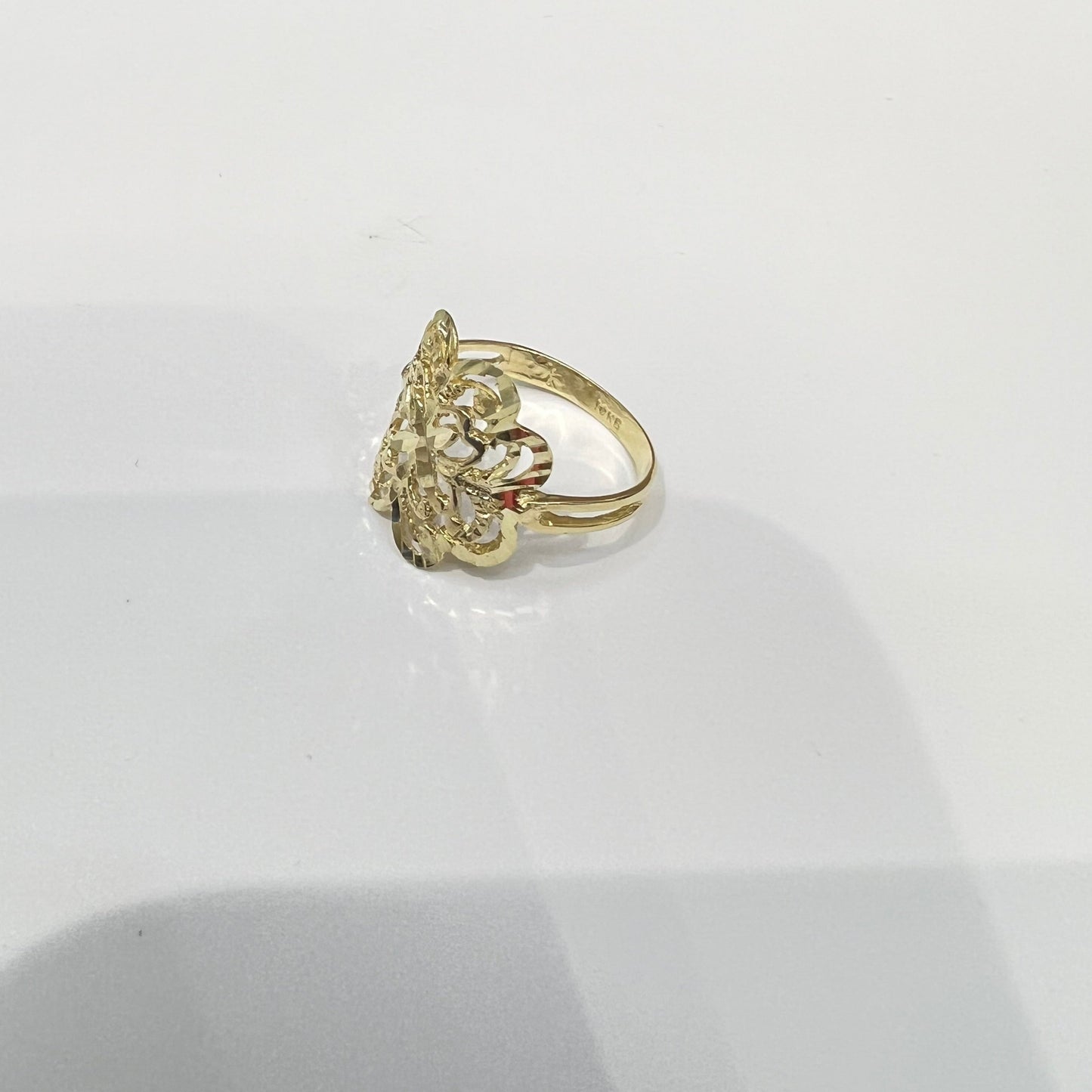 1637- NEW 10K Gold Swirl Flower Ring W.G