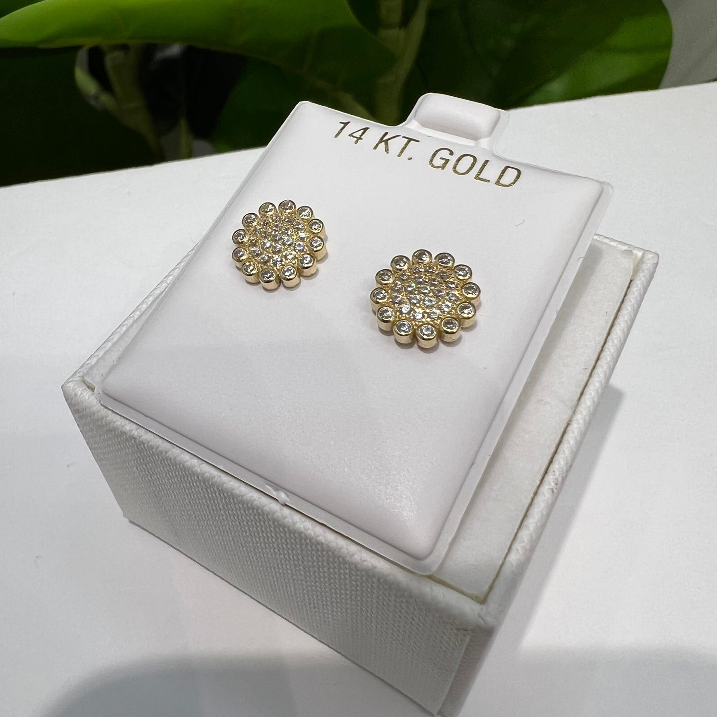 1364- NEW 14K Gold Round Full Cz Stud Earrings (9.7mm) W.G