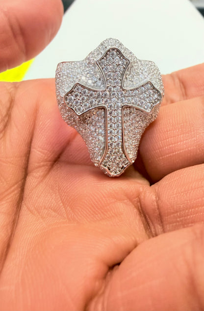S399- .925 Sterling Silver Cross Clear CZ Studded Top 30mm Ring W.G