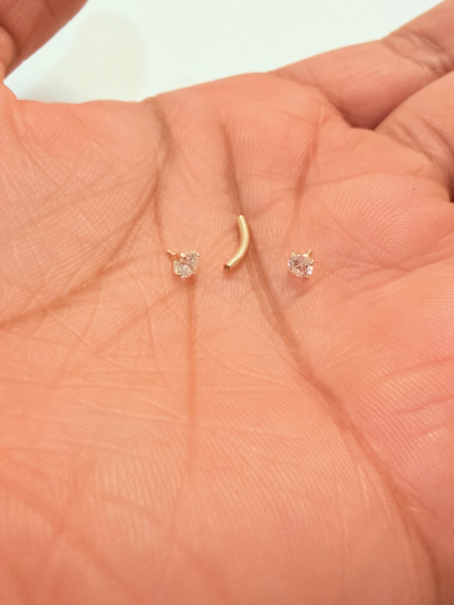 P3- NEW 14K Solid Gold Curved Barbell Eyebrow Lab Grown Diamond
End W.G