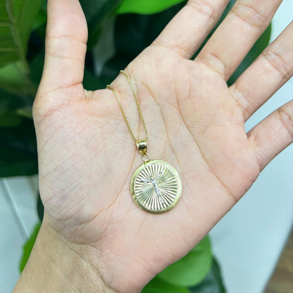 00199- Colgante religioso de doble cara de oro amarillo de 14 quilates