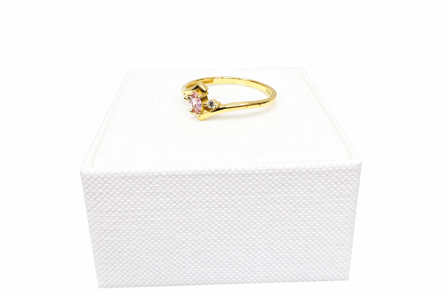 1111- NEW 14K Thin Pink Oval Stone Ring W.G