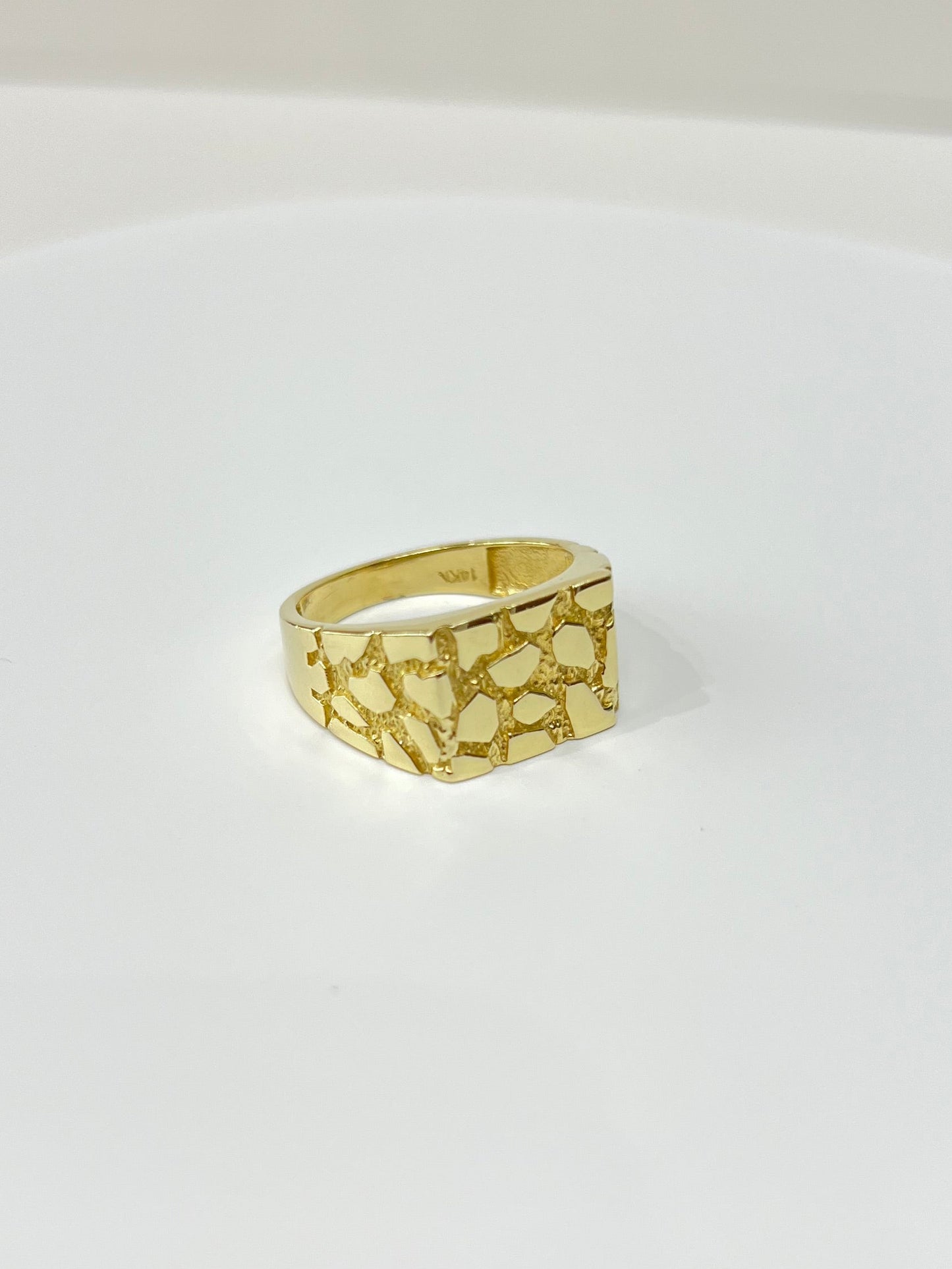 1199- NEW 14K Nugget Fashion Men's Ring W.G