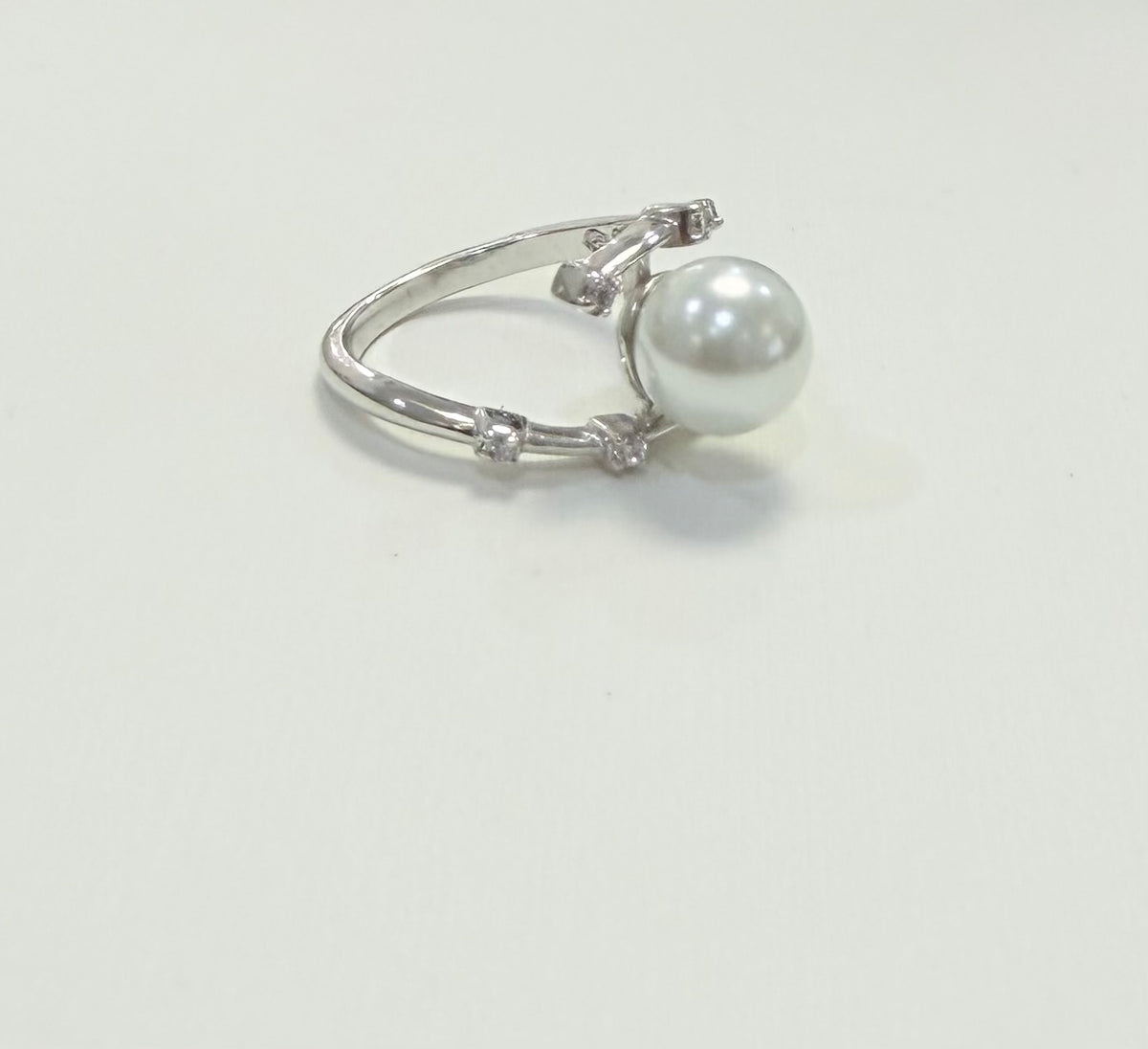 S795- NEW .925 Imitation White Pearl Fashion Ring W.G