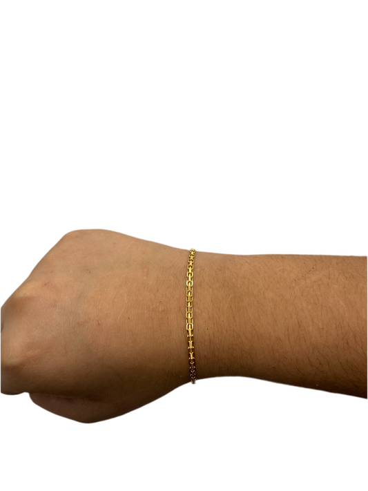 718- 14k Gold Short Open Link Bracelet 7”