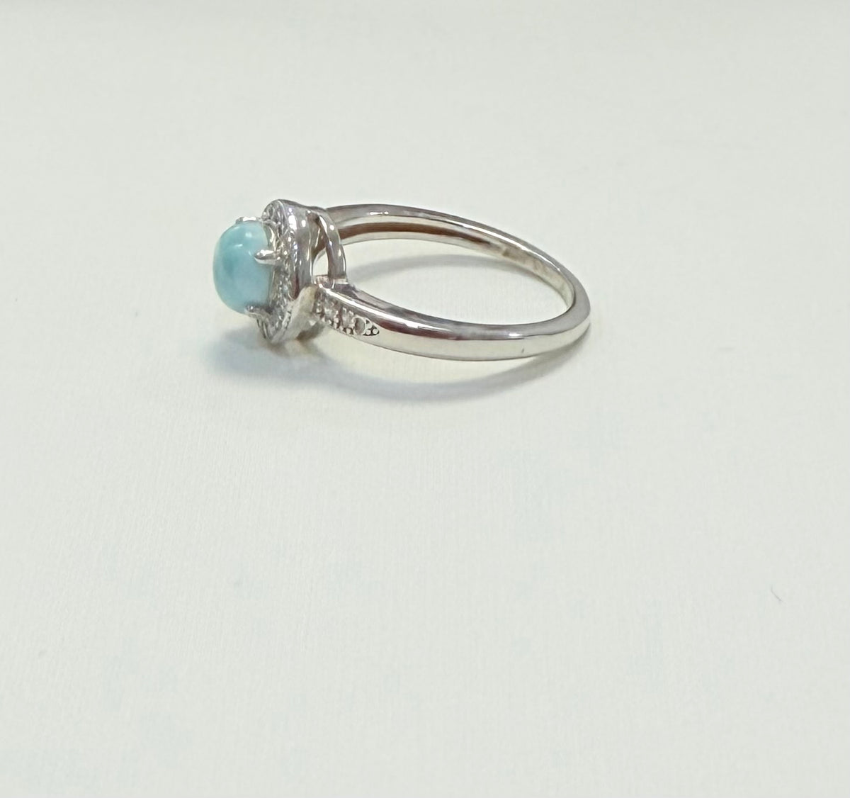 S891- NEW .925 Round Larimar Stone Ring (W.G)