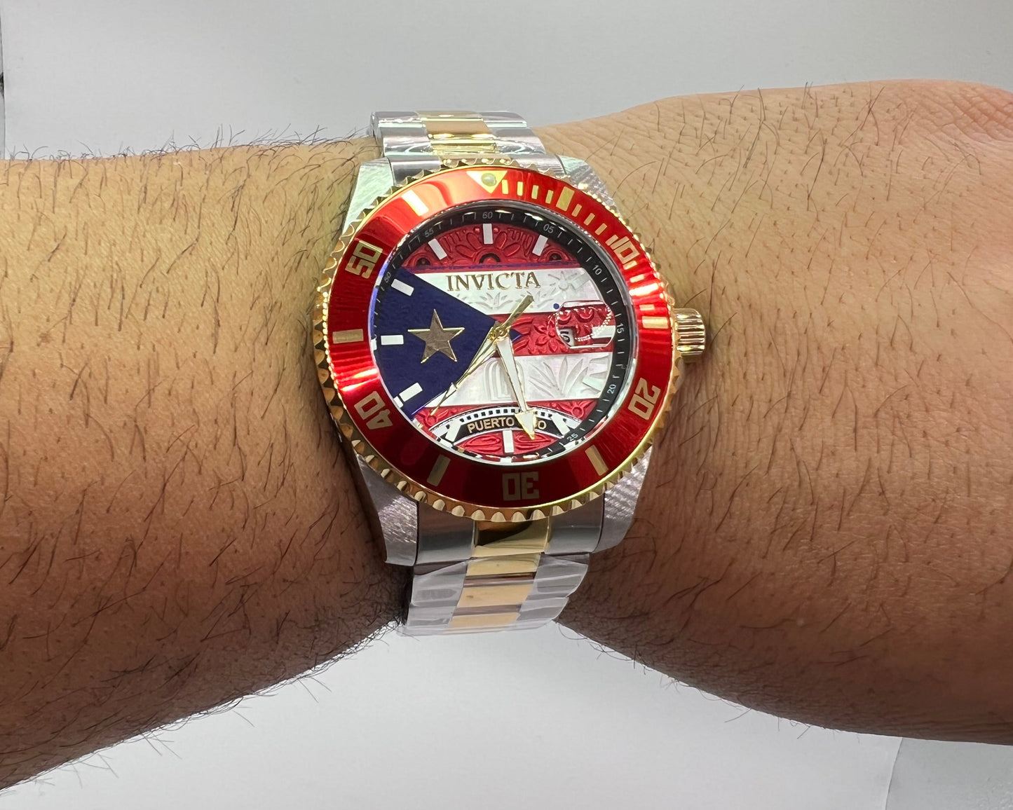 R50- Invicta Puerto Rico Flag Men's Watch 44mm Silver & Gold