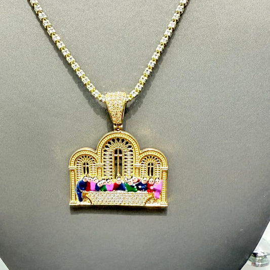 1044- NEW 14K The Last Supper Square Pendant W.G