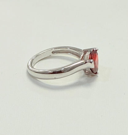 S558- .925 Sterling Silver Elegant Trillion Garnet Cz Ring W.G