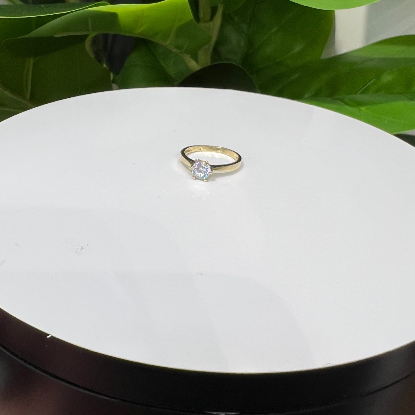1276- NEW 10K Solitaire Wedding Ring W.G
