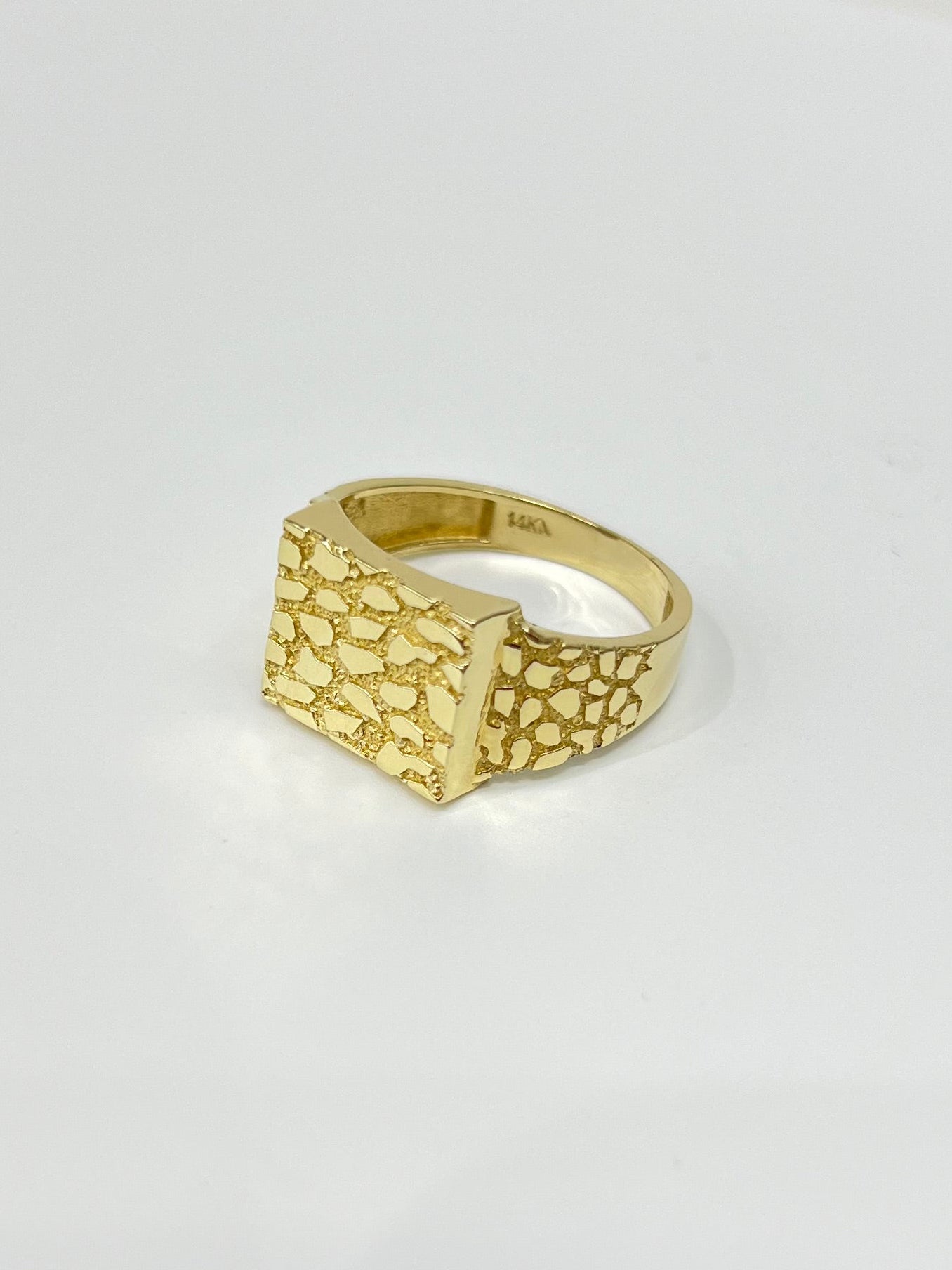 1106- 14K Square Full Nugget Ring W.G