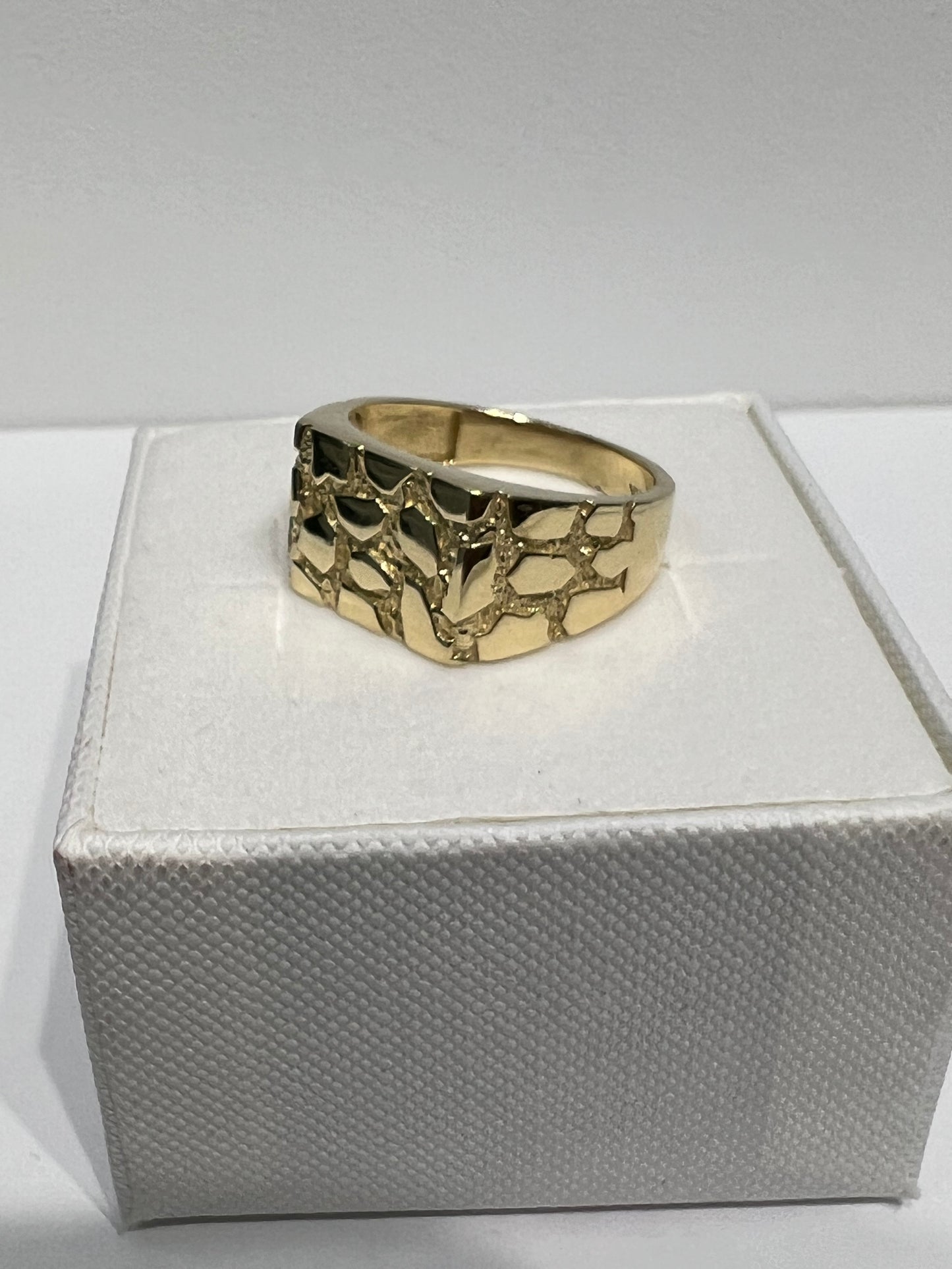 1199- NEW 14K Nugget Fashion Men's Ring W.G