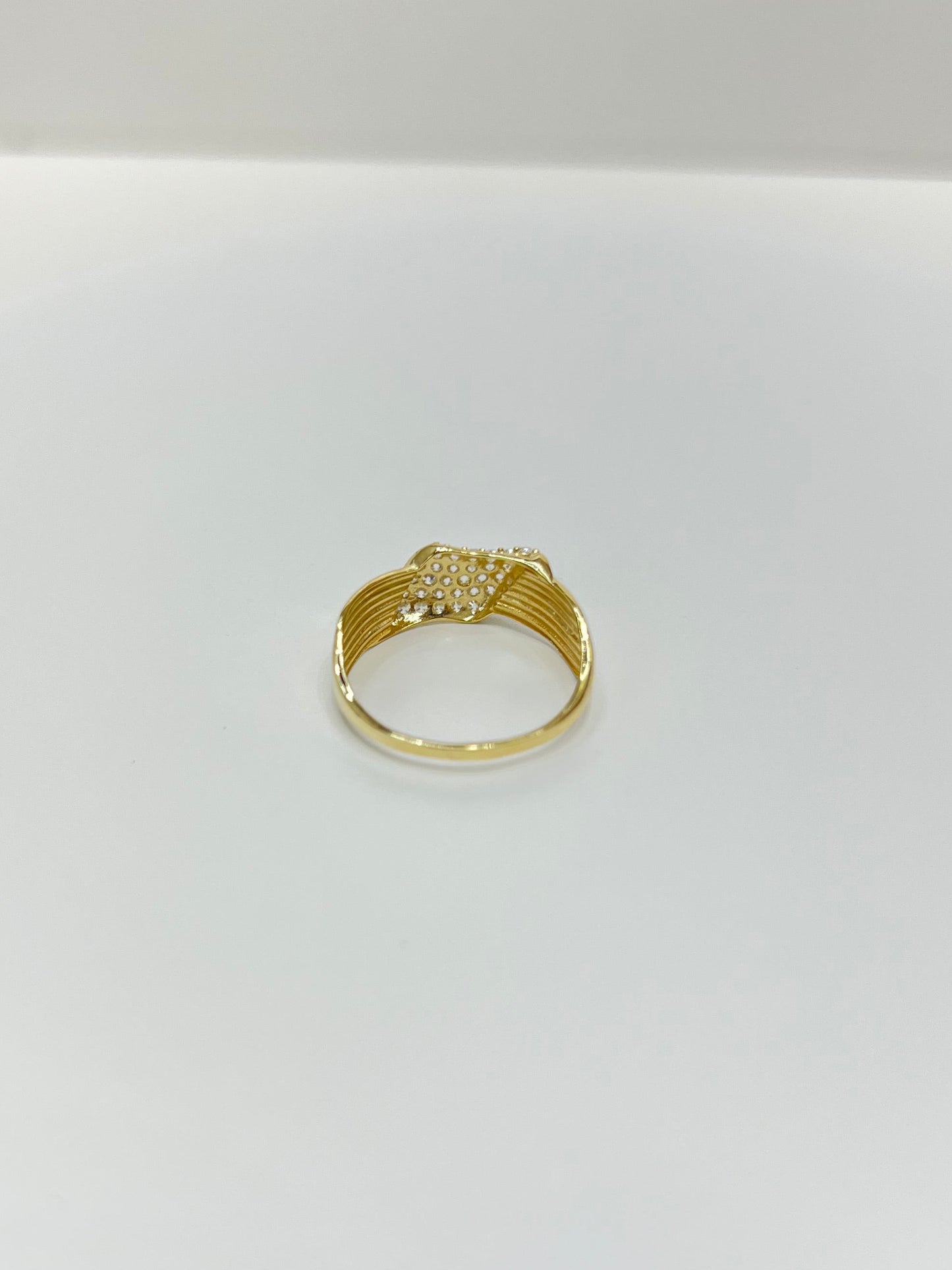 1481- NEW 14K Gold Classic Women's Ring W.G