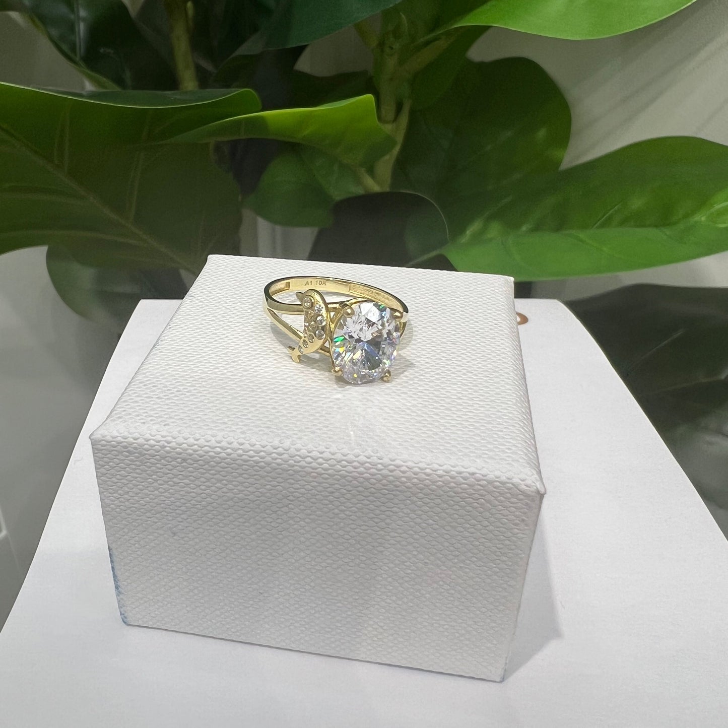 1383- NEW 10K Gold Prong Dolphin Cz RIng W.G