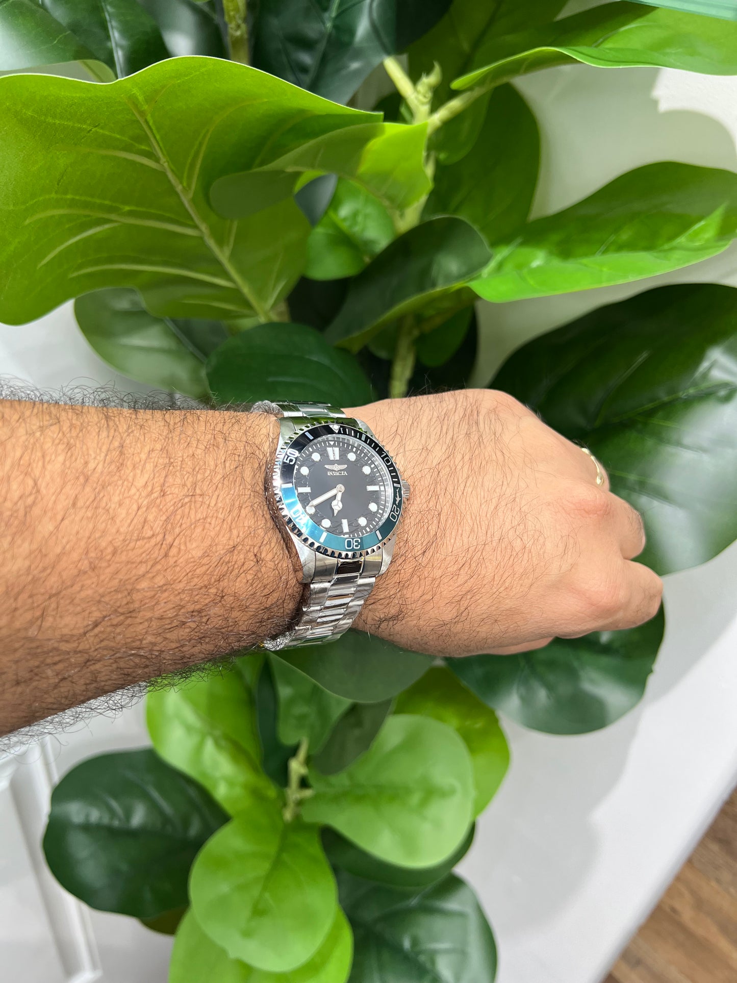 R45- Invicta Pro Men's Watch Black 43mm W.G