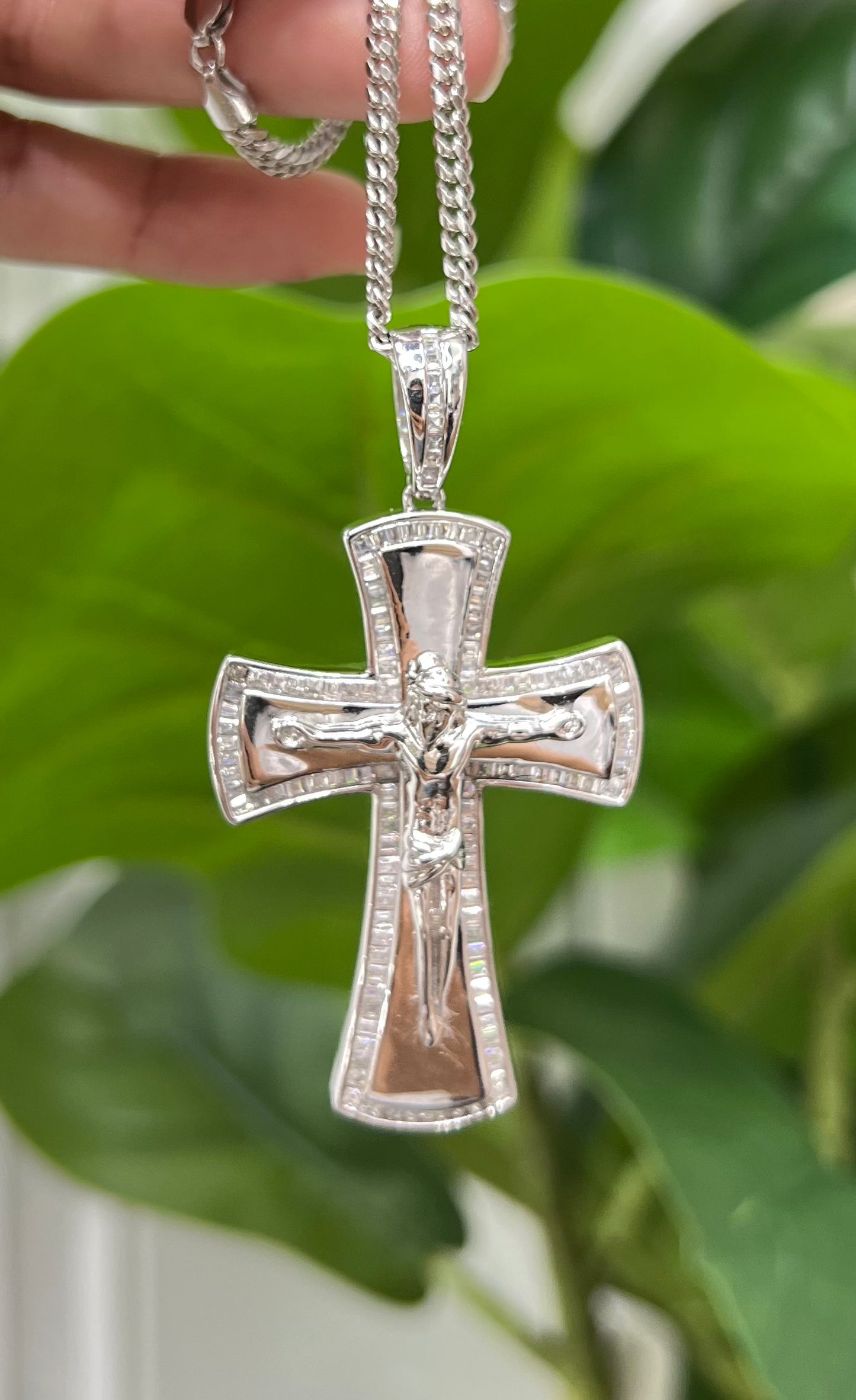 S853- NEW .925 Sterling Silver Fashion Crucifix Pendant W.G