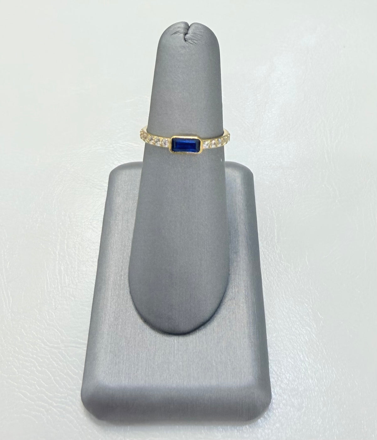 1707- NEW 10K Blue Square Sapphire Band Ring W.G