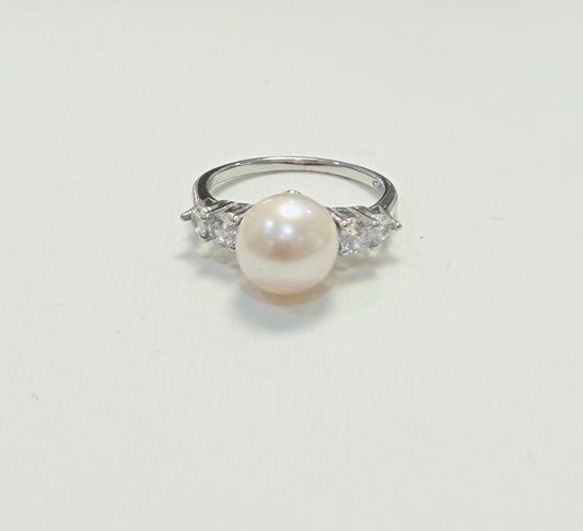 S759- NEW .925 Freshwater Pearl Ring W.G