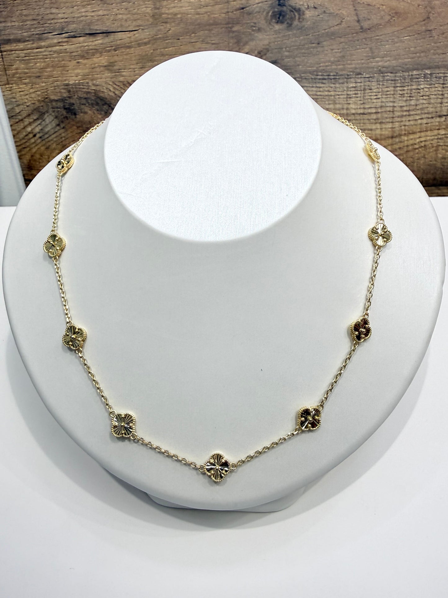 1607- NEW 14K Gold Trebol Necklace 20"+ 1" ext (8mm) W.G