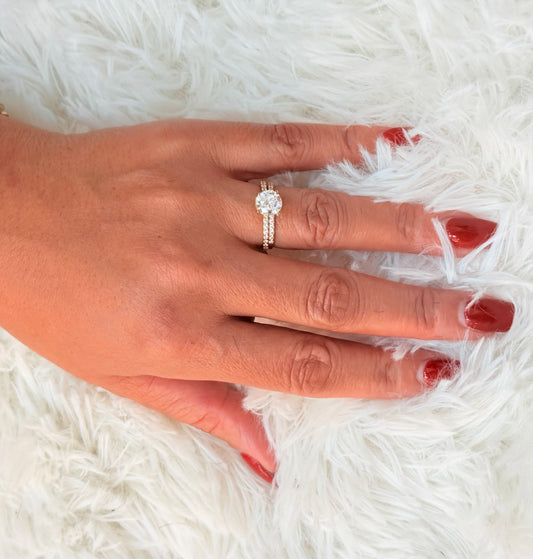 1640- NEW 10K Gold Thin Wedding Ring Set W.G