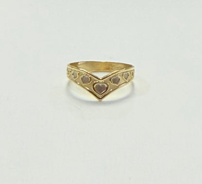 1711- NEW 10K V Shaped Heart Band Ring W.G