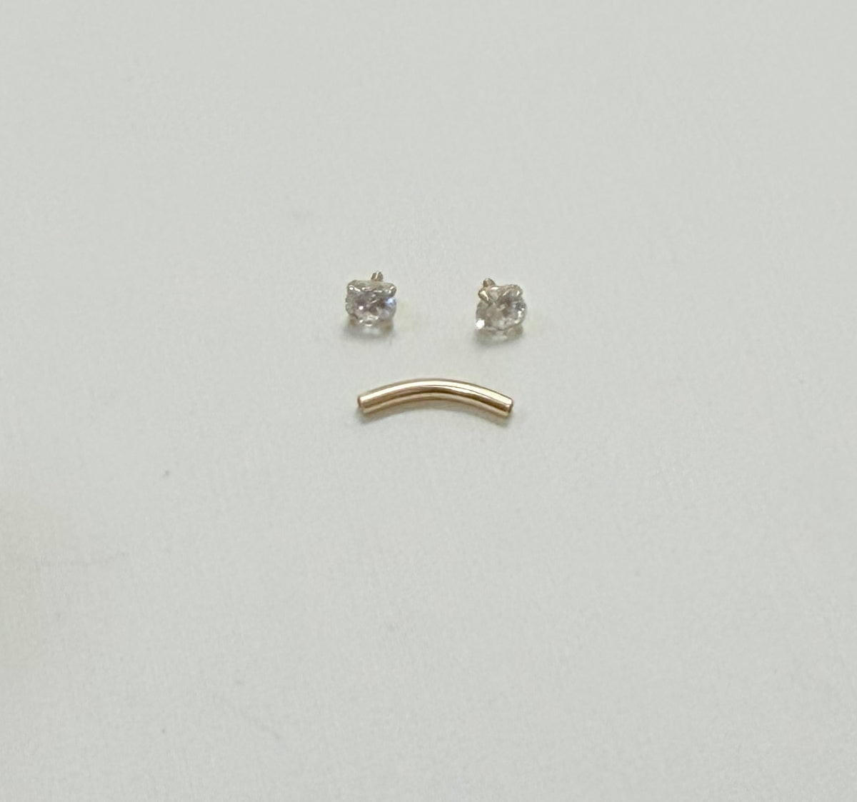 P3- NEW 14K Solid Gold Curved Barbell Eyebrow Lab Grown Diamond
End W.G