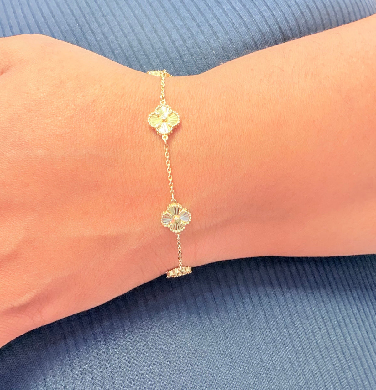 1152- NEW 14K Gold Trebol Bracelet 8” (8.5mm) W.G