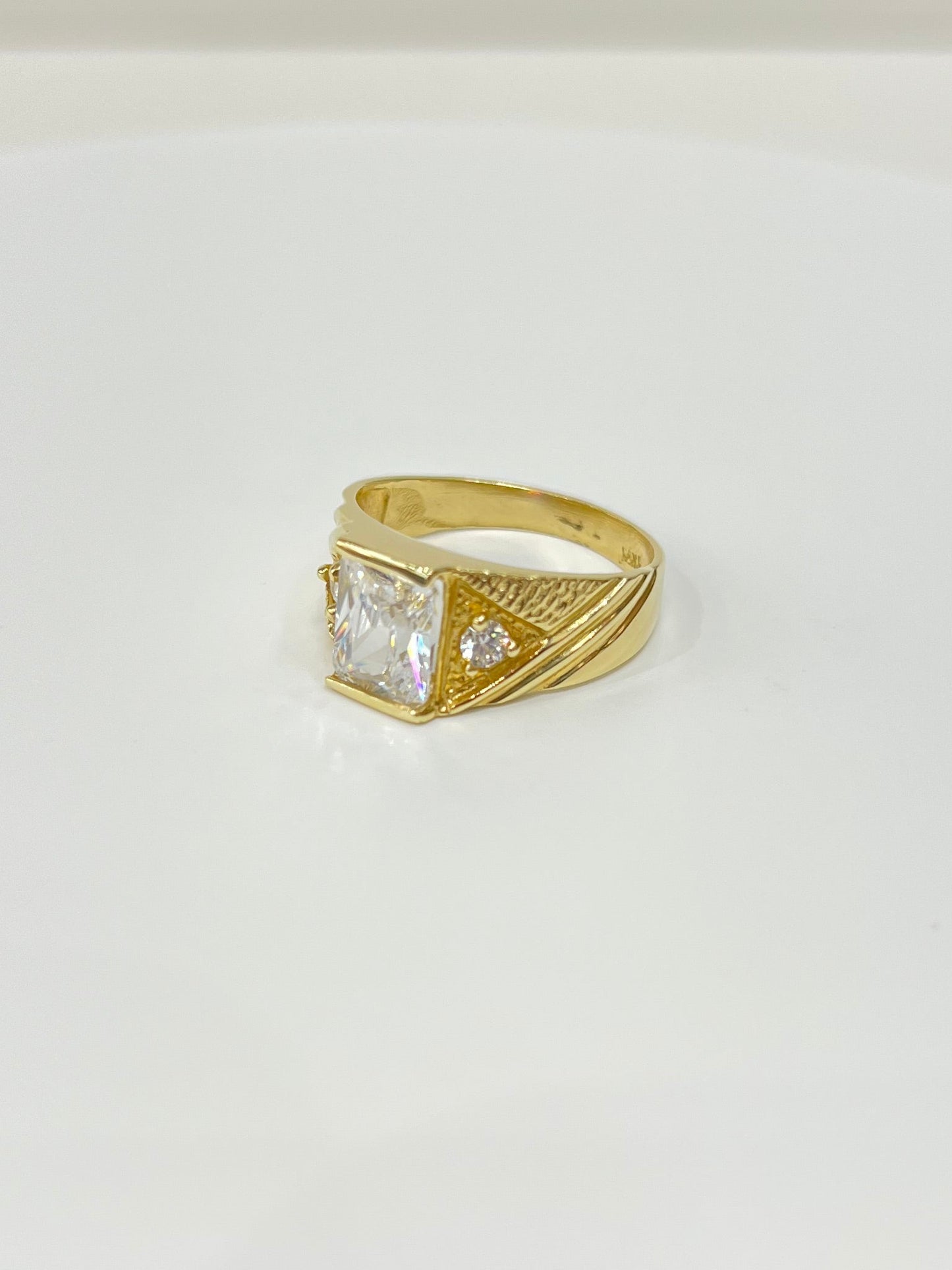 1099-NEW 14K Square Clear Cz Stone Men's Ring