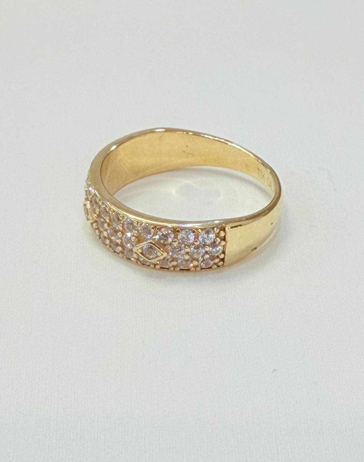 1455- NEW 10K Wedding Fancy Band Ring W.G