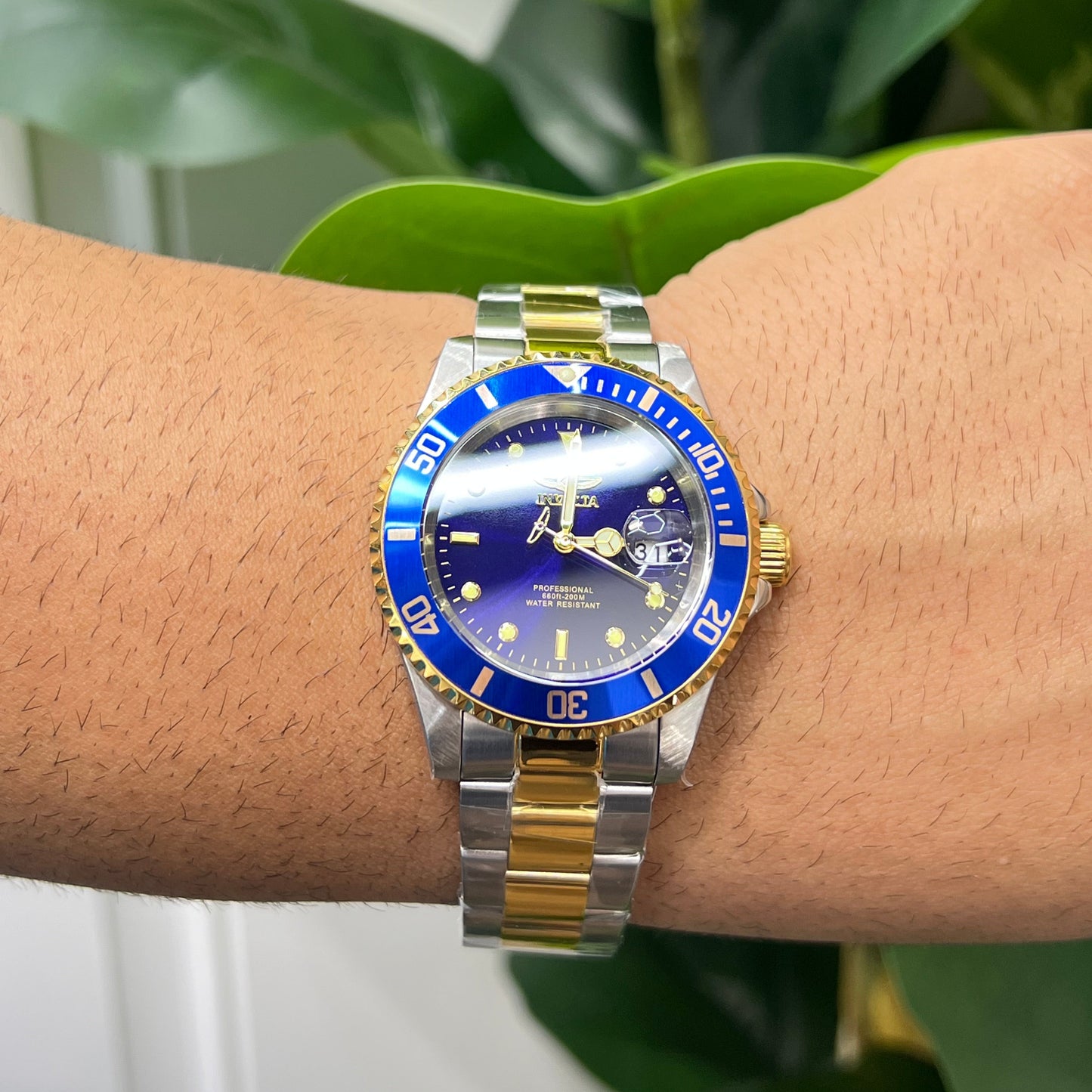 R32- NEW Pro Diver Silver, Gold & Blue Invicta Men's Watch 40mm W.G