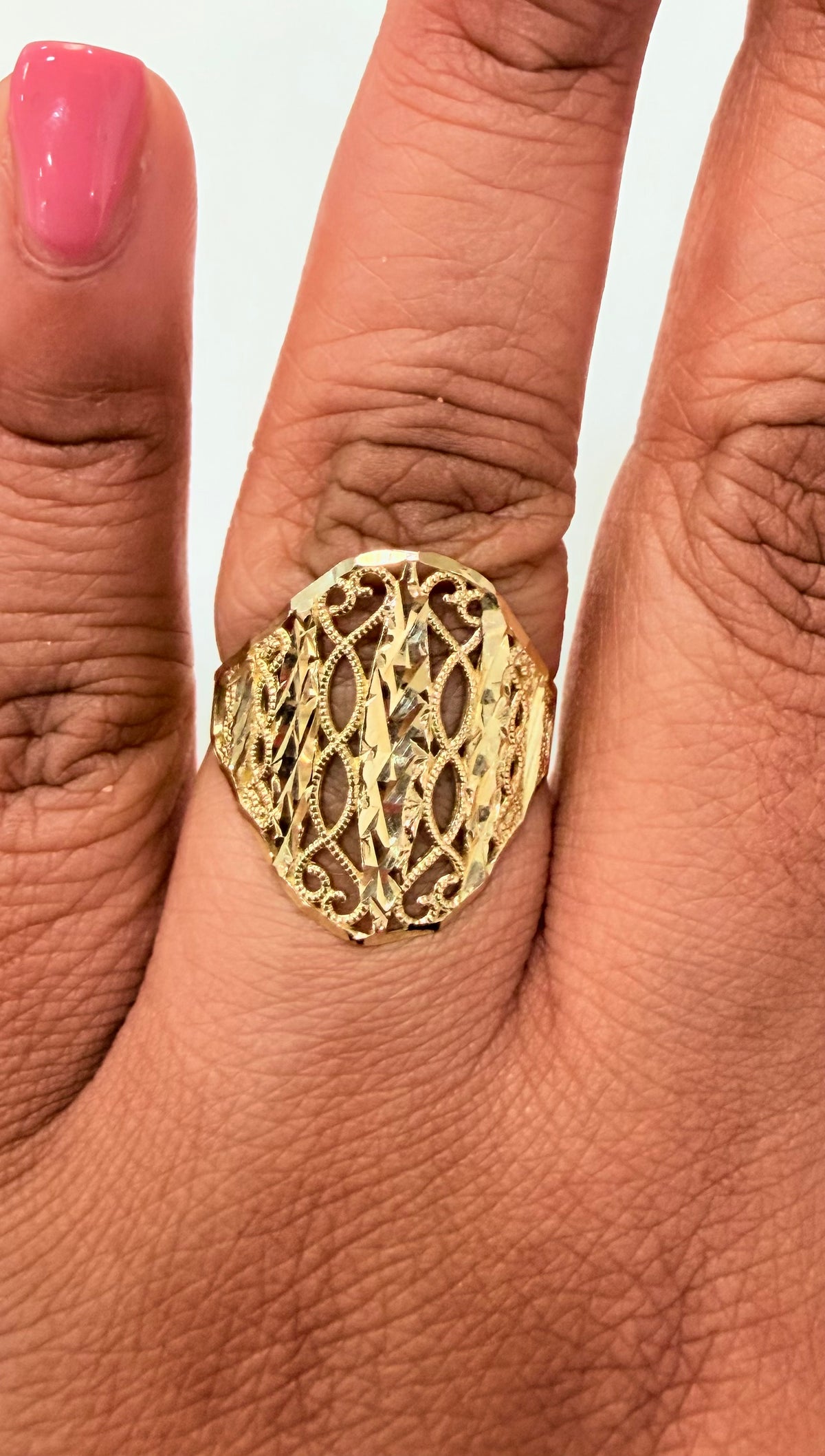 1636- NEW 10K Fashion Fancy Ring W.G