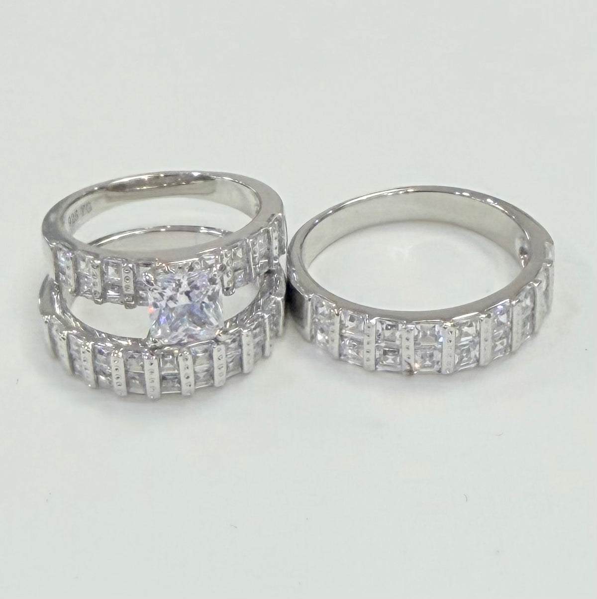 s1136- .925 Sterling Silver Wedding Ring Set W/ Square Cz Stone W.G