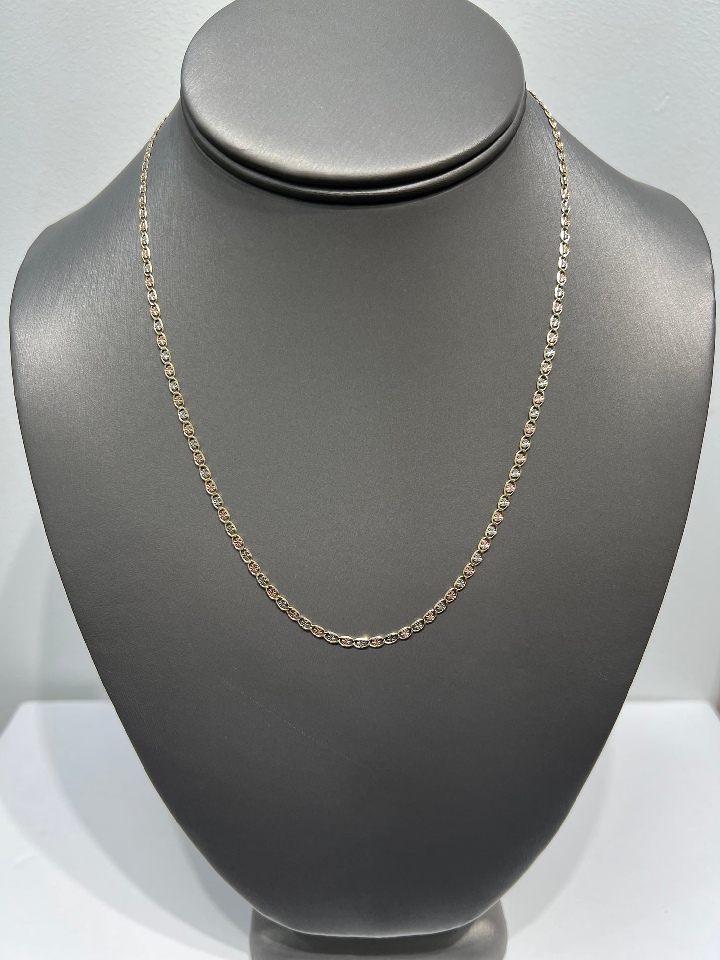 314-NEW 14k  Valentino chain  Tri tone (2.6mm).W.G