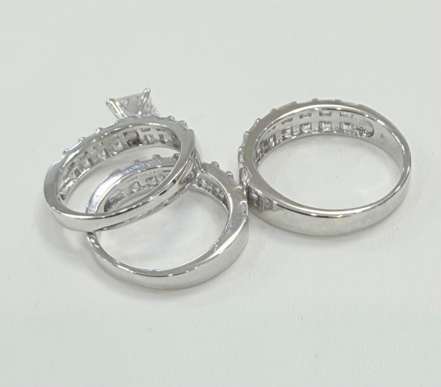 s1136- .925 Sterling Silver Wedding Ring Set W/ Square Cz Stone W.G