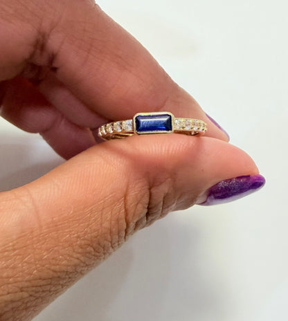 1707- NEW 10K Blue Square Sapphire Band Ring W.G