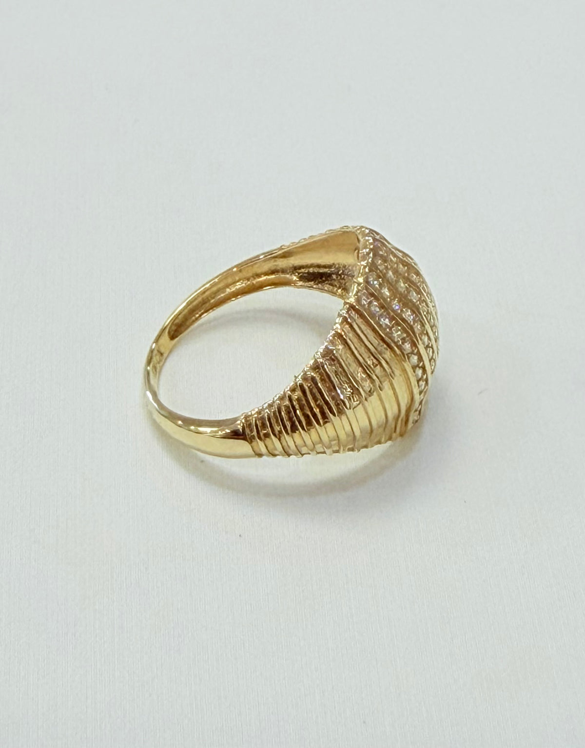 1454- NEW 10K Gold Fancy Women's Ring W.G