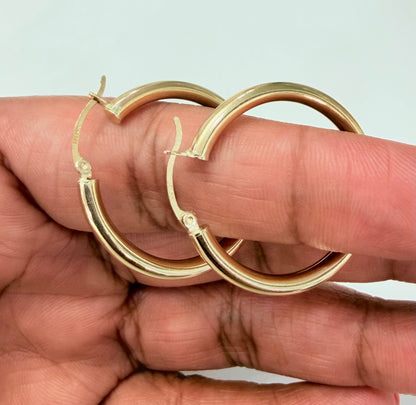 1785- NEW 14K Hollow Hoop Earrings (30x3.1mm) W.G